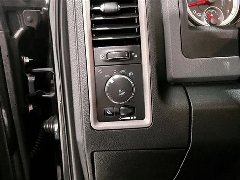 Used 2015 RAM 1500 Express image 39