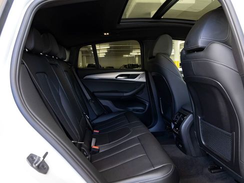 Certified 2025 BMW X4 xDrive30i image 24