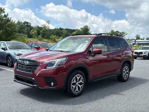 Certified 2023 Subaru Forester Premium AWD/4WD image 3