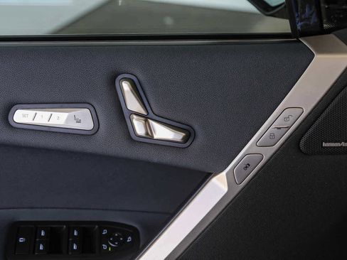 Used 2025 BMW iX xDrive50 w/ Premium Package image 22