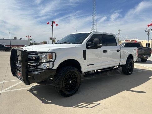 Used 2022 Ford F250 XLT w/ FX4 Off-Road Package image 10