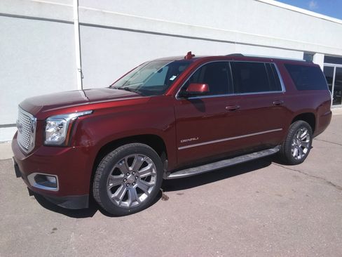 Used 2016 GMC Yukon XL Denali w/ Open Road Package AWD/4WD image 2