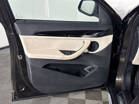 Used 2019 BMW X1 xDrive28i w/ Convenience Package AWD/4WD image 10