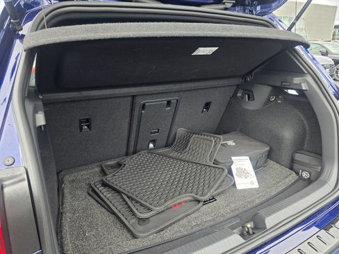 Used 2023 Volkswagen GTI SE FWD image 19