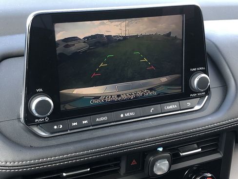 Used 2025 Nissan Rogue SV image 21