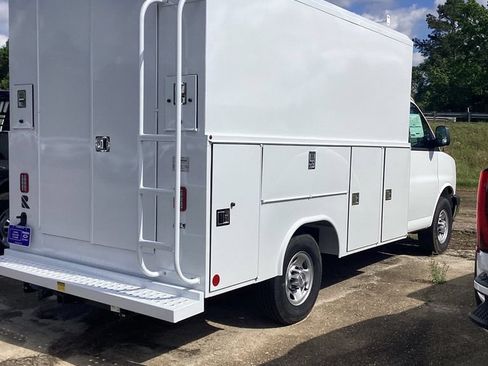 New 2025 Chevrolet Express 3500 w/ Power Convenience Package RWD image 5