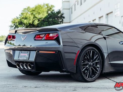 Used 2017 Chevrolet Corvette Stingray Coupe RWD image 54