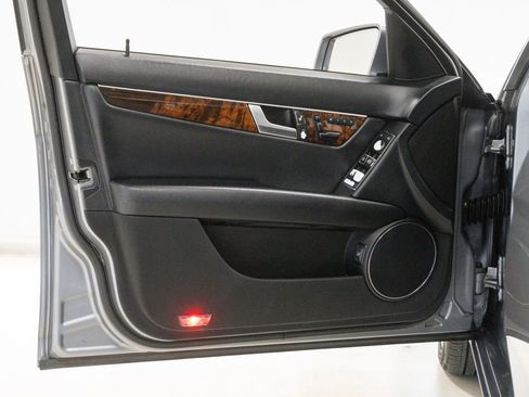 Used 2013 Mercedes-Benz C 300 4MATIC Sedan w/ Multimedia Pkg image 8