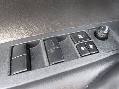 Used 2020 Toyota Corolla SE image 31