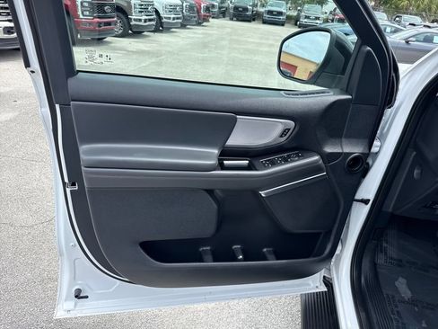 Used 2025 Ford Expedition Max Active RWD image 13