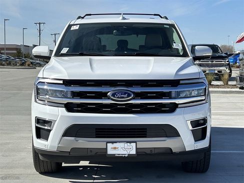 Used 2024 Ford Expedition Limited image 8