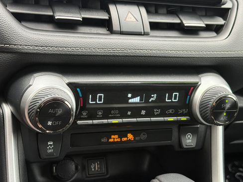 Certified 2024 Toyota RAV4 XLE FWD image 20