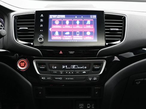 Used 2021 Honda Ridgeline Black Edition image 17