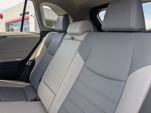 Used 2019 Toyota RAV4 XLE Premium image 27