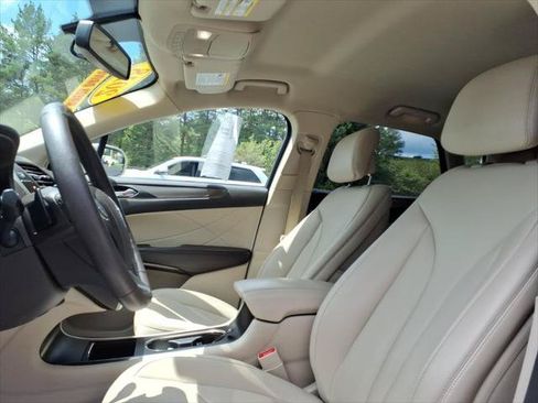 Used 2018 Lincoln MKC Premiere AWD/4WD image 11