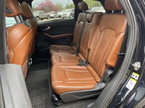 Used 2017 Audi Q7 3.0T Prestige w/ Prestige Package AWD/4WD image 23