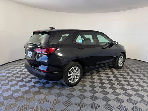Used 2023 Chevrolet Equinox LS FWD image 9