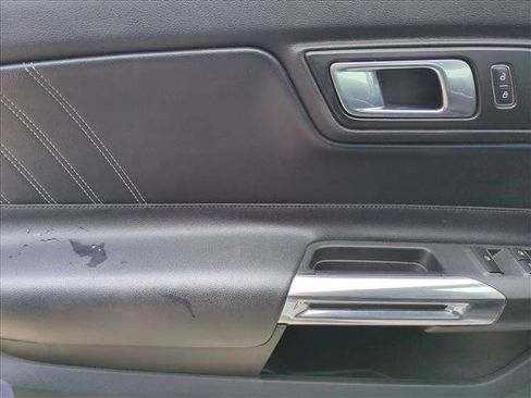 Used 2018 Ford Mustang Premium RWD image 11