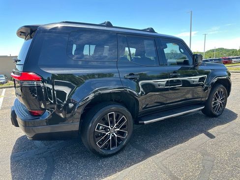 Used 2024 Lexus GX 550 w/ Accessory Package (Z1) AWD/4WD image 13