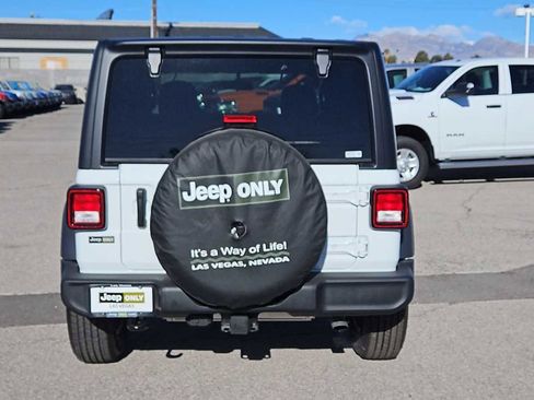 Used 2023 Jeep Wrangler Sport S image 13