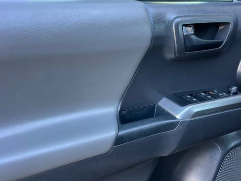 Certified 2022 Toyota Tacoma SR5 RWD image 12
