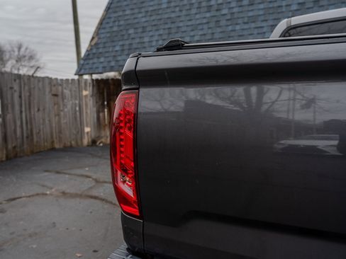 Used 2018 Toyota Tundra SR5 w/ SR5 Upgrade Package image 10