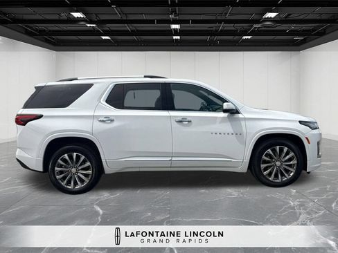 Used 2023 Chevrolet Traverse Premier AWD/4WD image 6