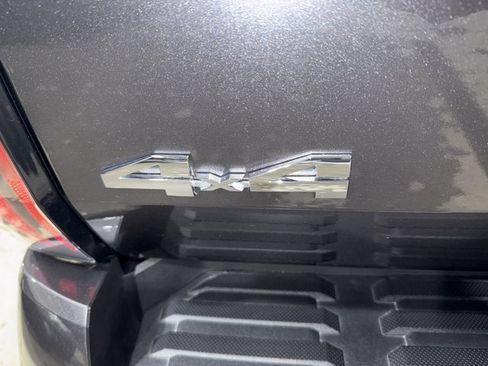 Used 2024 Toyota Tundra Limited AWD/4WD image 33