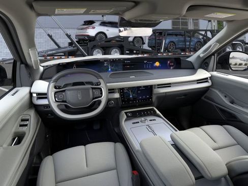 New 2026 Lincoln Navigator L Reserve AWD/4WD image 9