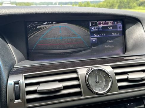 Used 2014 Lexus LS 460 w/ Comfort Package RWD image 32