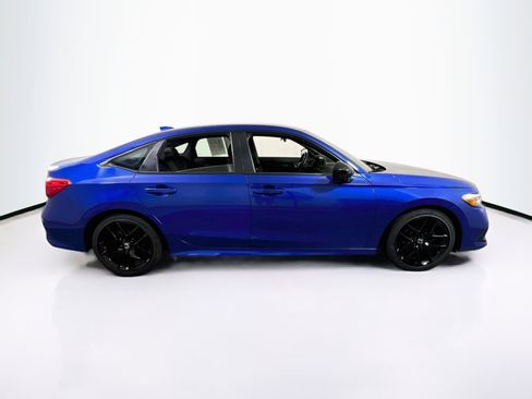 Used 2023 Honda Civic Sport image 4