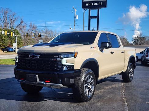 Used 2022 Chevrolet Silverado 1500 ZR2 image 1
