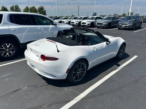 Used 2017 MAZDA MX-5 Miata Grand Touring RWD image 17
