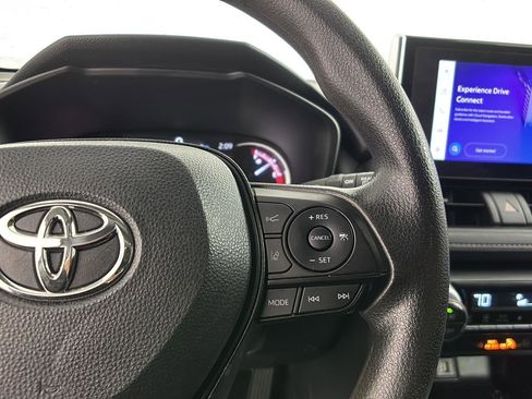 Used 2025 Toyota RAV4 XLE image 30