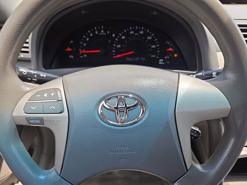 Used 2009 Toyota Camry LE FWD image 24