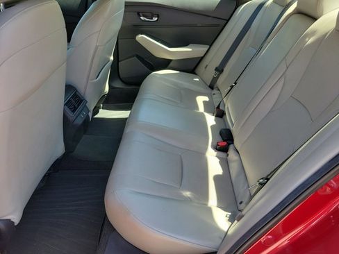 Used 2024 Honda Accord EX-L image 10