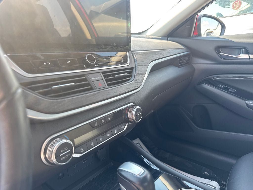 Used 2023 Nissan Altima 2.5 SL FWD image 15