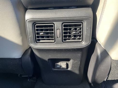 Used 2023 Toyota RAV4 XLE Premium image 19