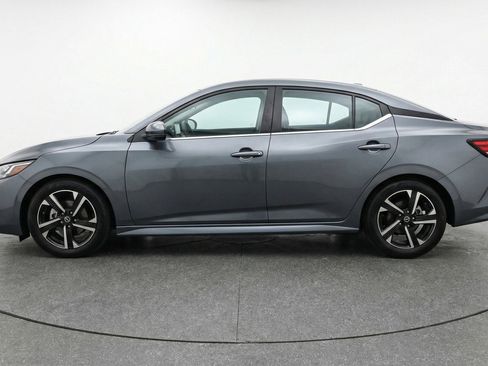 Used 2025 Nissan Sentra SV image 5