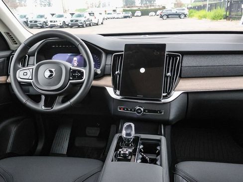 New 2026 Volvo XC90 B6 Plus w/ Protection Package image 22