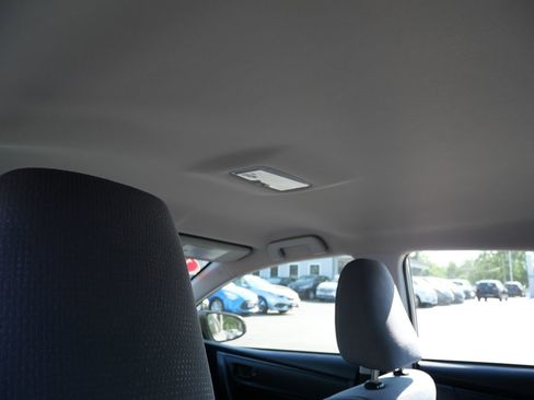 Used 2017 Toyota Corolla L w/ Carpet Mat Package (TMS) FWD image 26