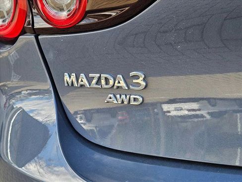 Used 2022 MAZDA MAZDA3 s image 10