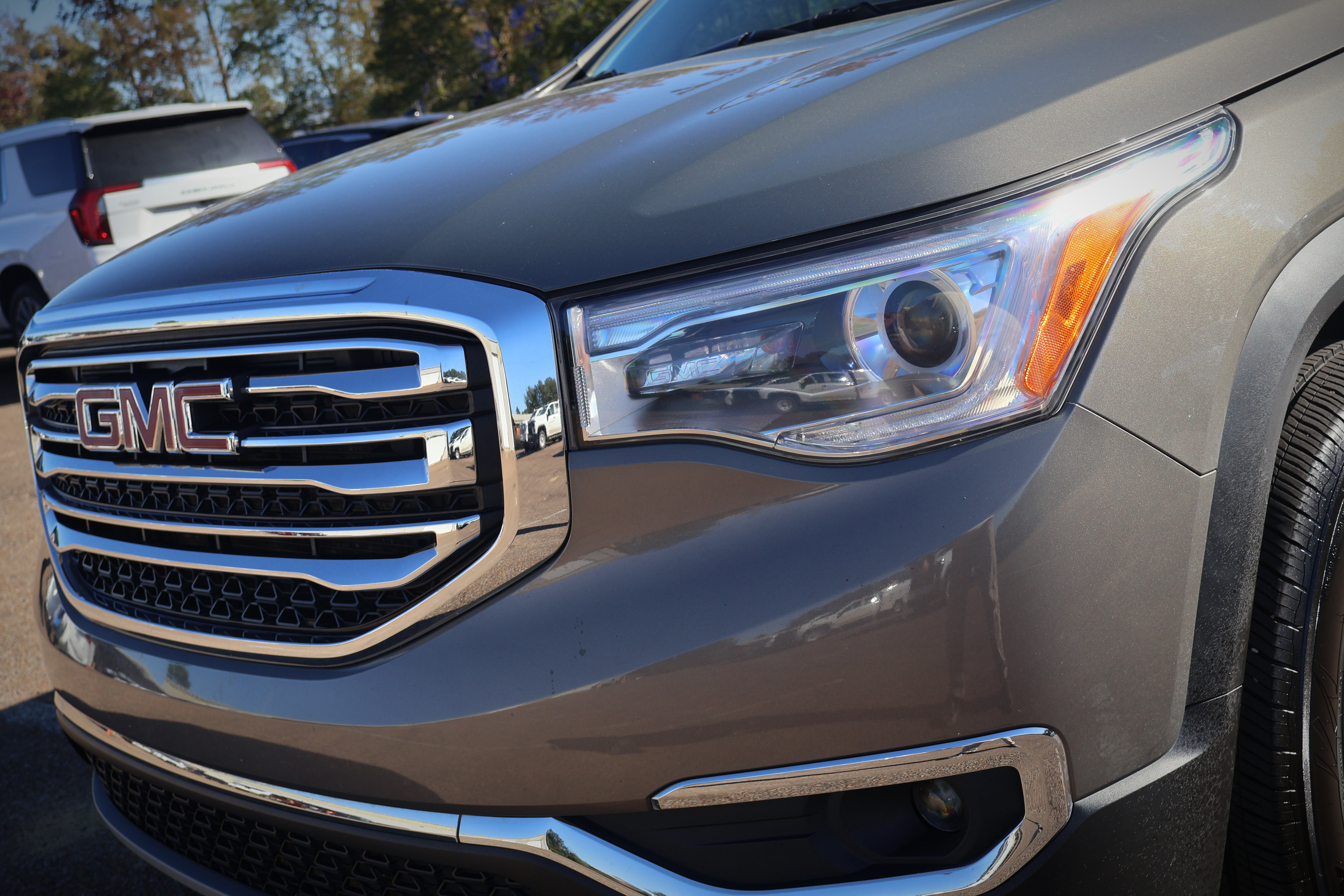 Used 2019 GMC Acadia SLT w/ LPO, Floor Liner Package FWD image 31
