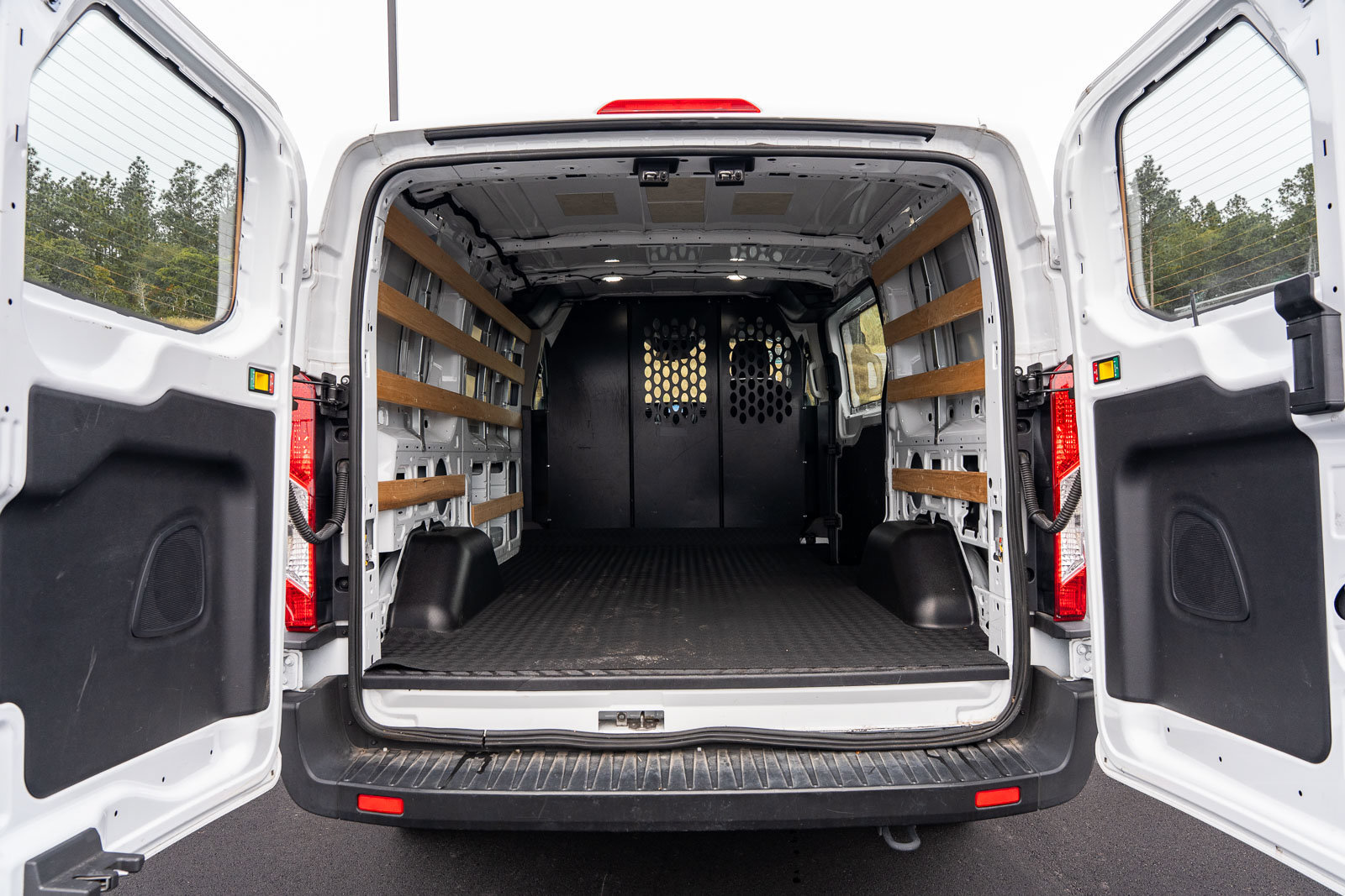 Used 2025 Ford Transit 250 Low Roof w/ Exterior Upgrade Package RWD image 16