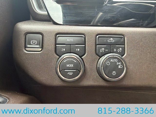 Used 2023 Chevrolet Silverado 1500 LT w/ Leather Package AWD/4WD image 16