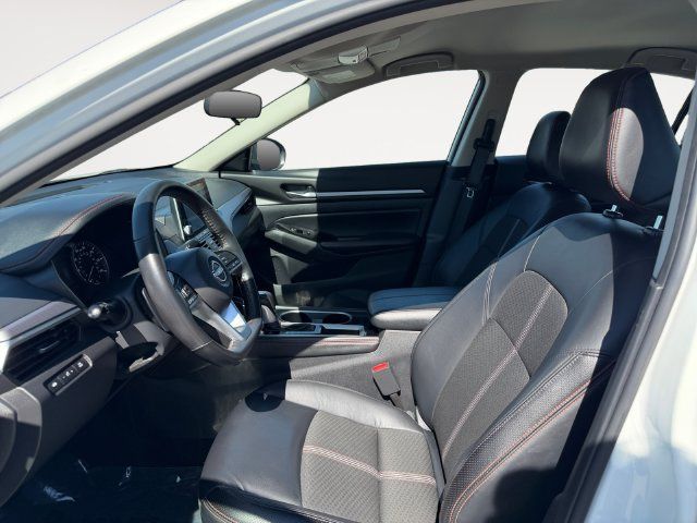 Used 2024 Nissan Altima 2.5 SR FWD image 9
