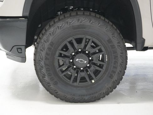 New 2026 Chevrolet Silverado 2500 ZR2 w/ LPO, Dark Essentials Package image 9