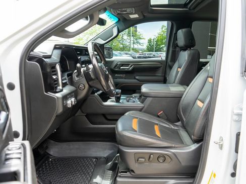 Used 2023 GMC Sierra 1500 AT4 w/ AT4 Premium Package AWD/4WD image 11