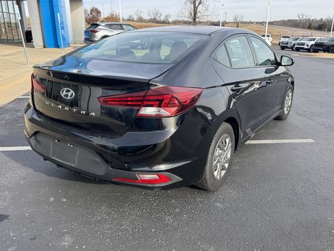 Used 2019 Hyundai Elantra SE w/ Cargo Package image 5