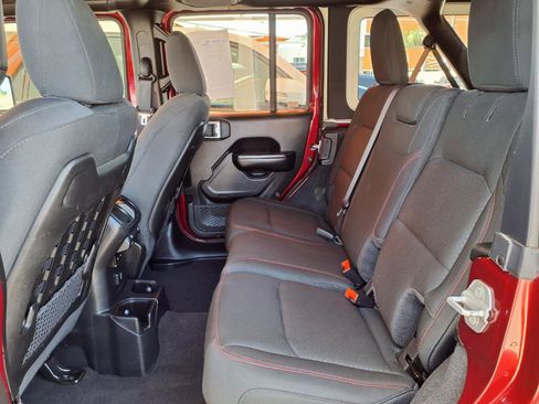 Used 2021 Jeep Wrangler Unlimited Rubicon AWD/4WD image 12